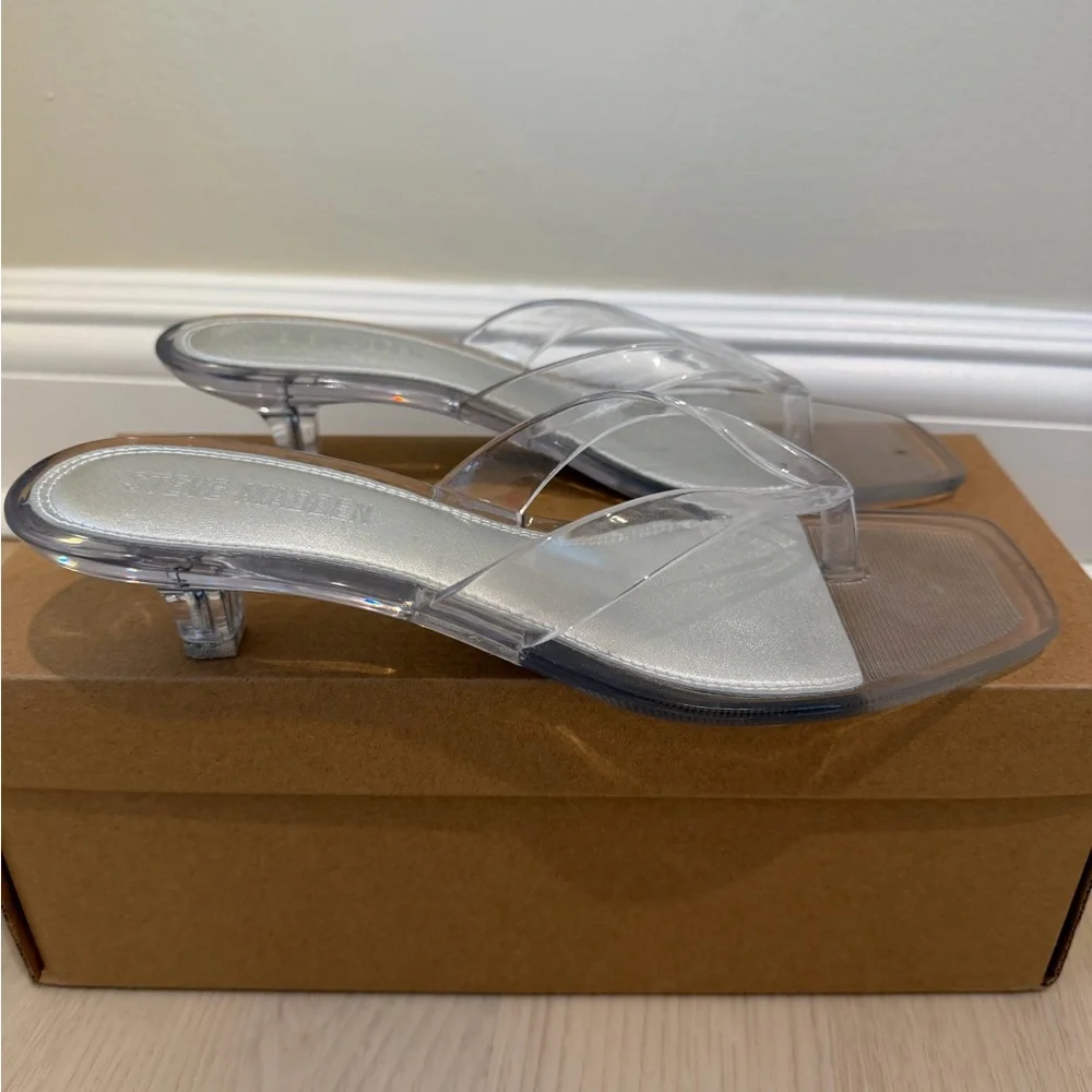 Steve Madden tracie Clear Vinyl Kitten Heel Sandals Size 8 - Picture 1 of 6